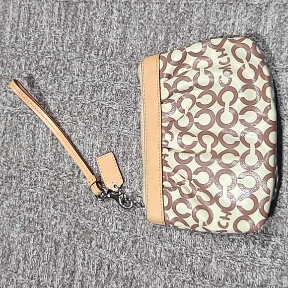 Coach Signature C Wristlet - Picture 2 of 6